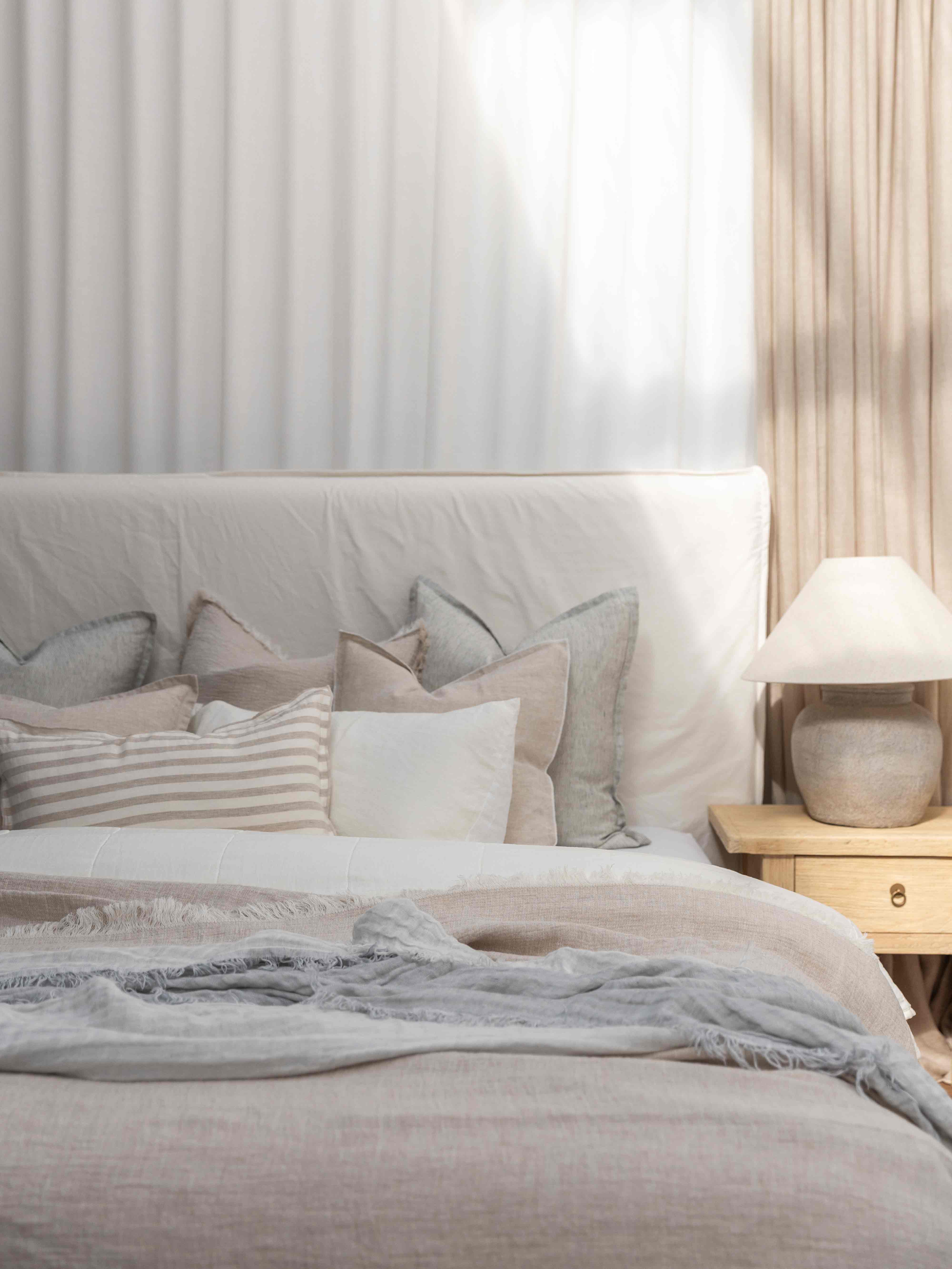 How to Update a Guest Bedroom for the Holidays