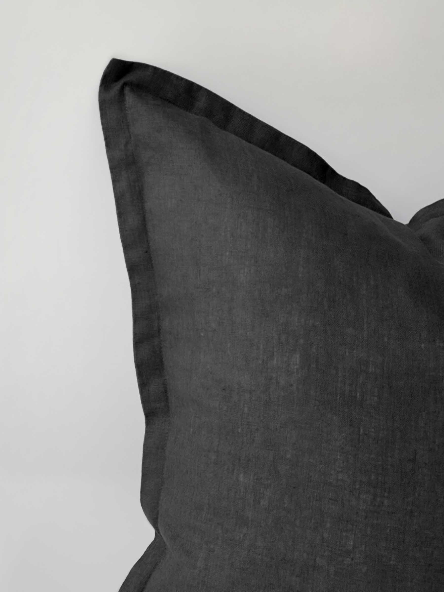 Felix Linen Cushion Pepper