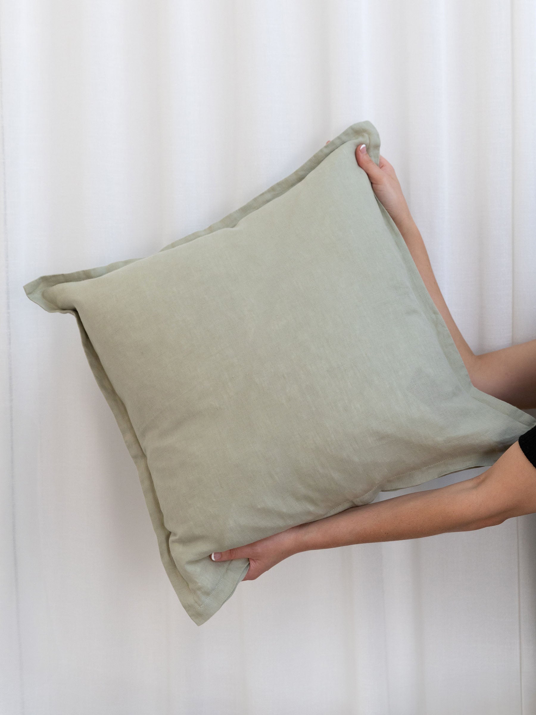 Felix Linen Cushion Gumleaf