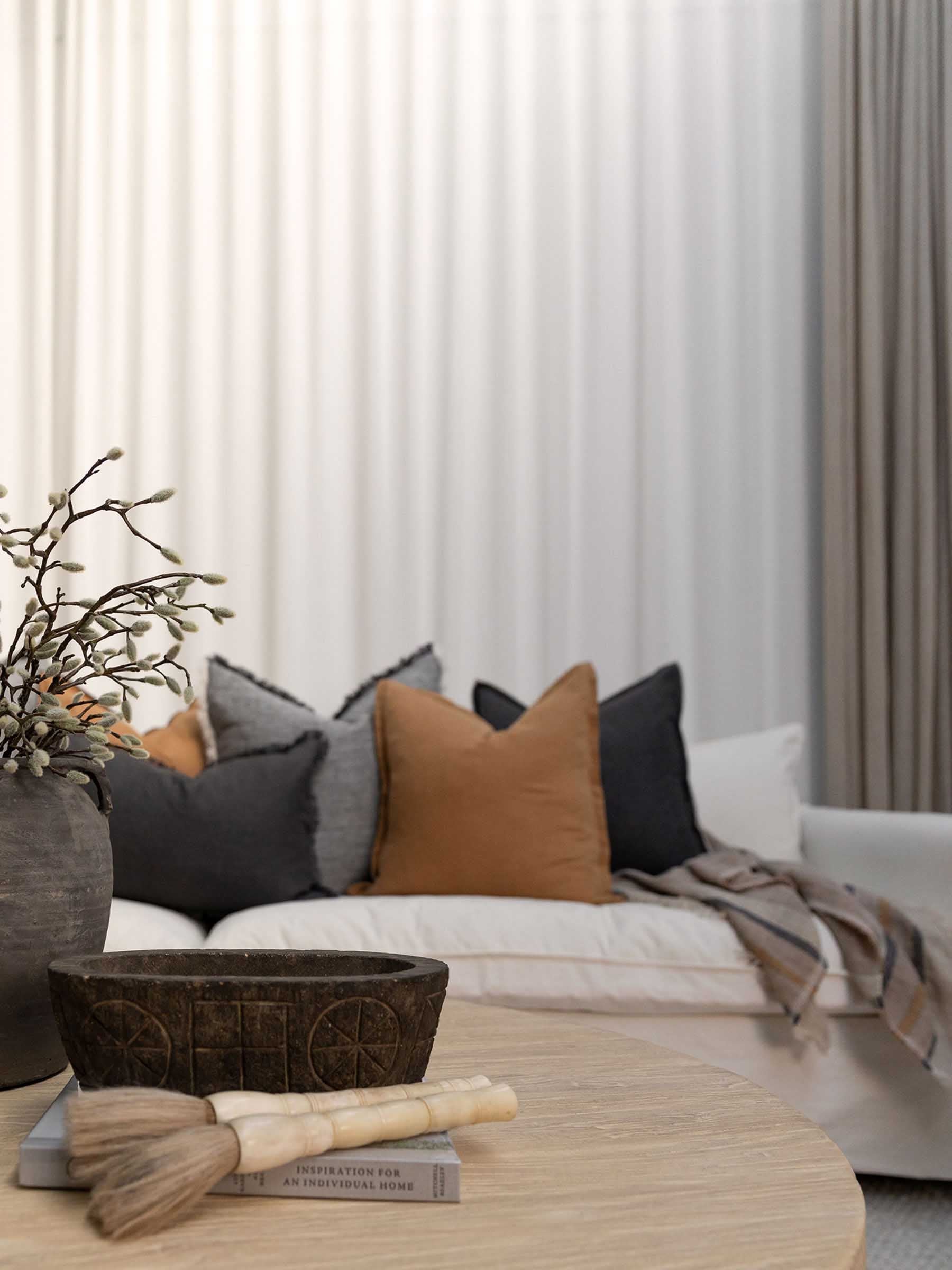 Harlow Linen Cushion Pepper