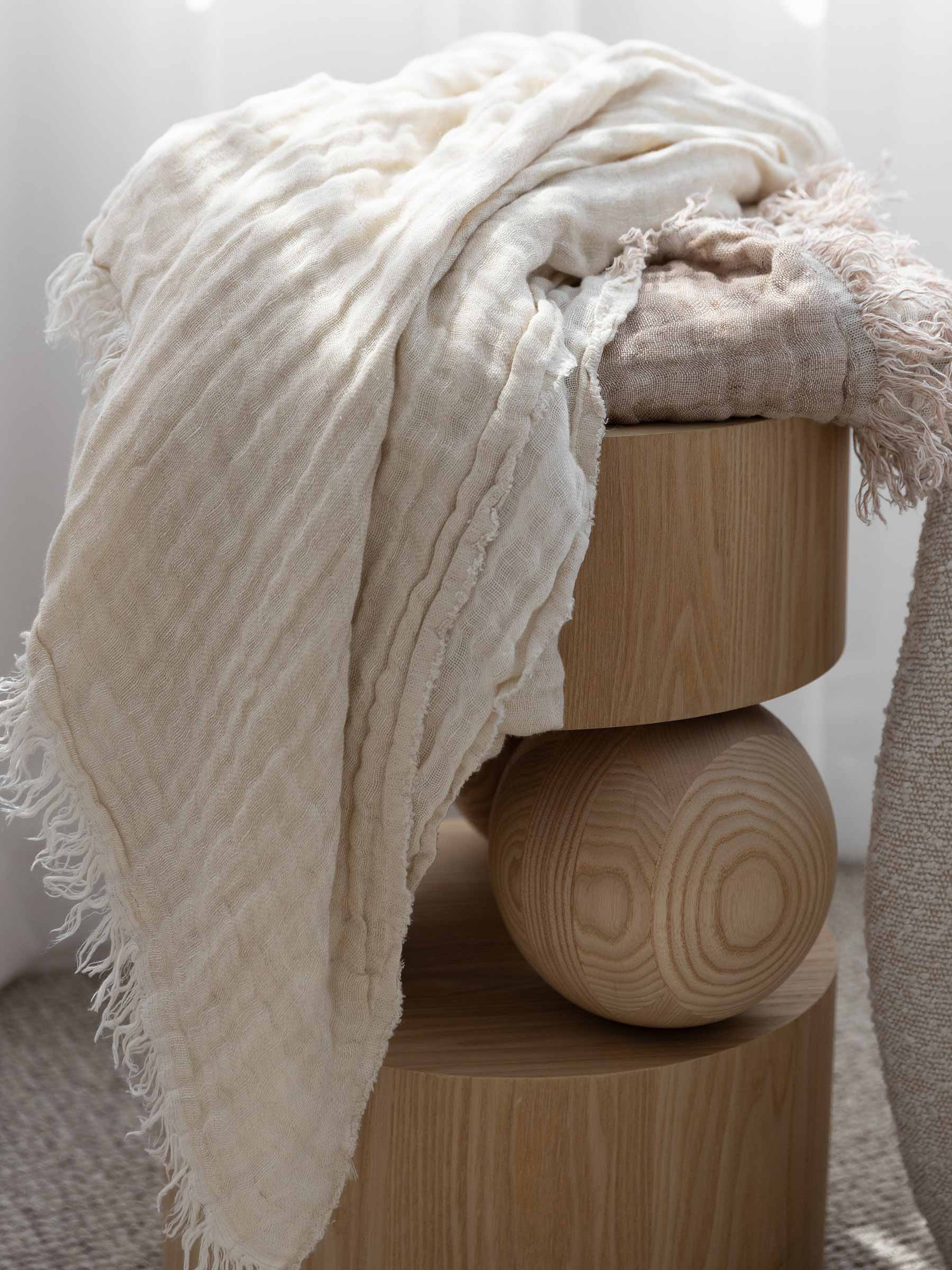 Lia Muslin Linen Throw Two Tone Vanilla