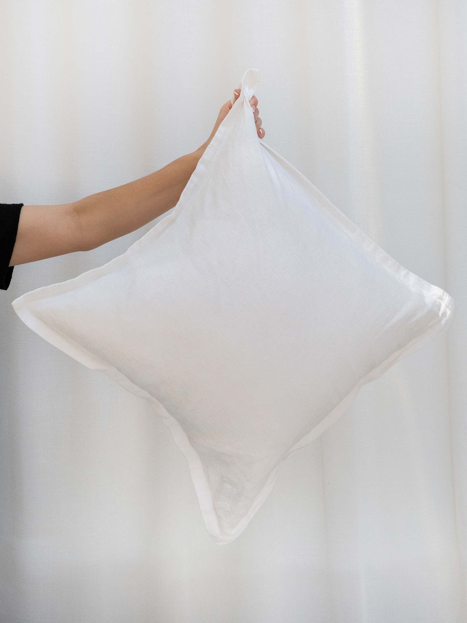 Peta Linen Cushion White