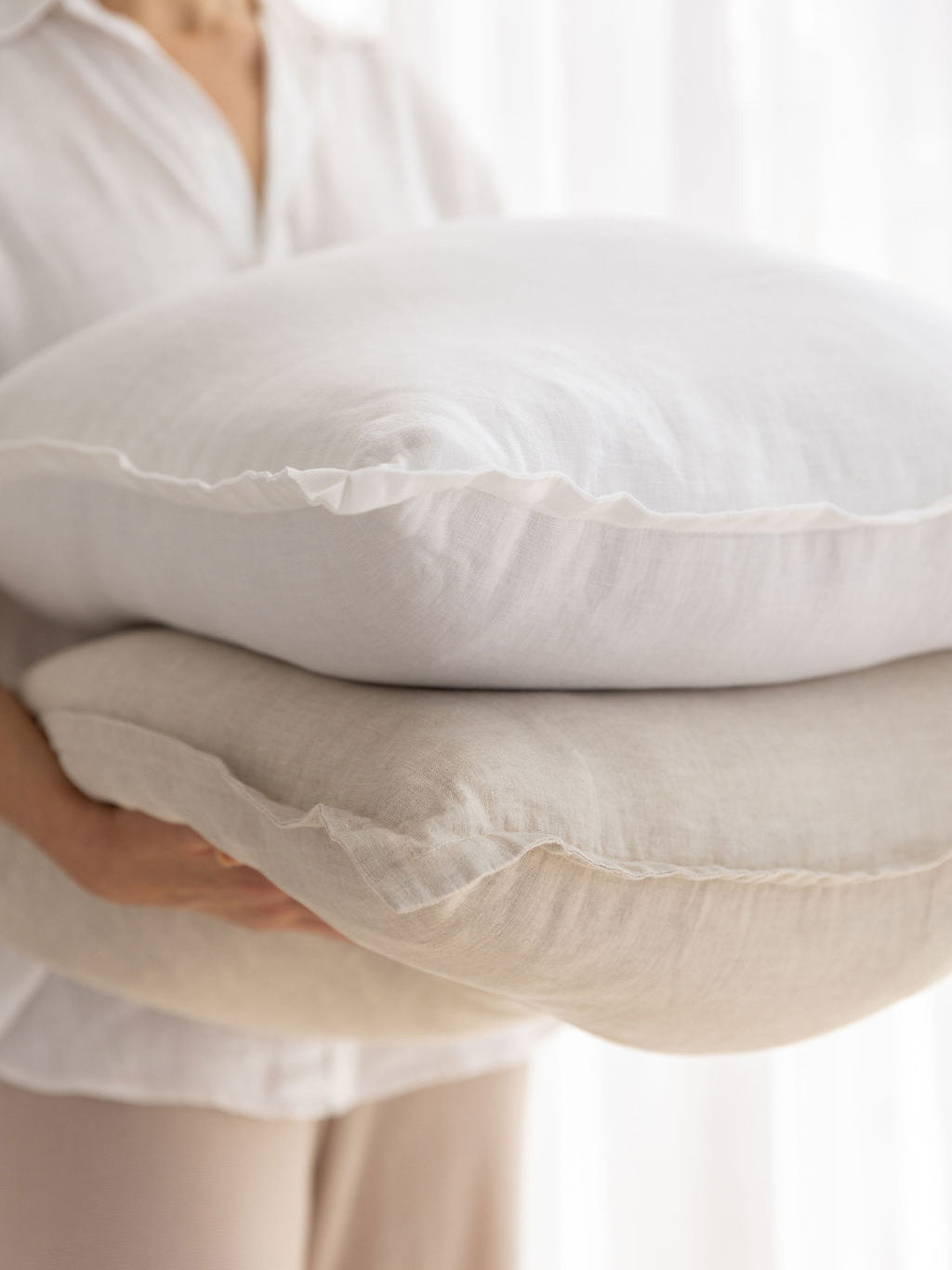 Reversi® Linen Flange Cushion White / Natural