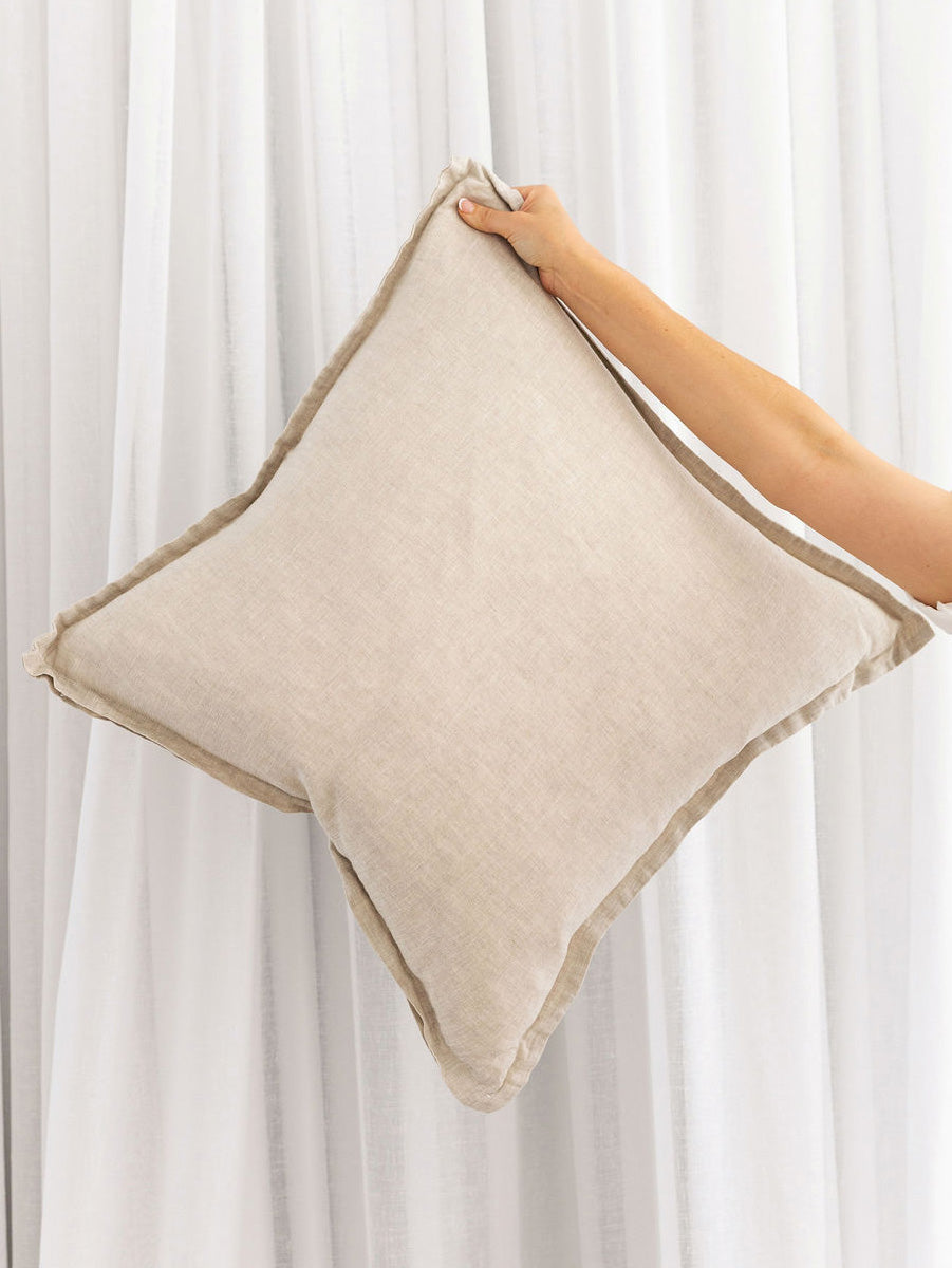 Reversi® Linen Flange Cushion White / Natural