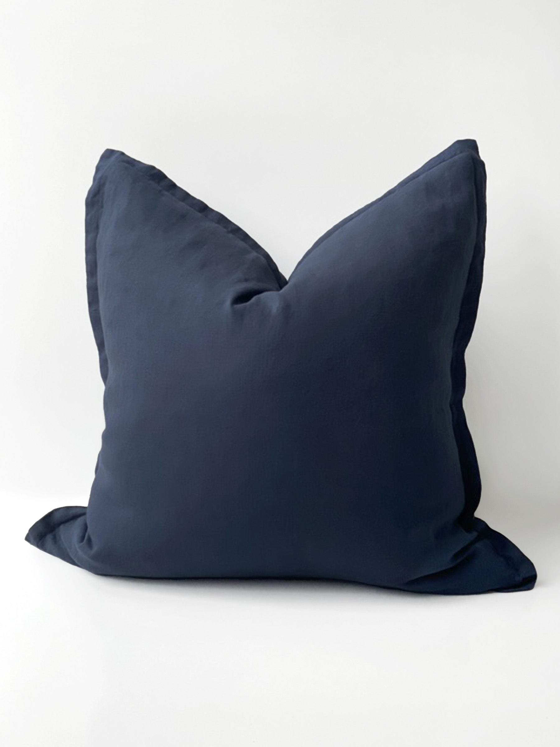 Reversi® Linen Flange Cushion Petrol / Navy