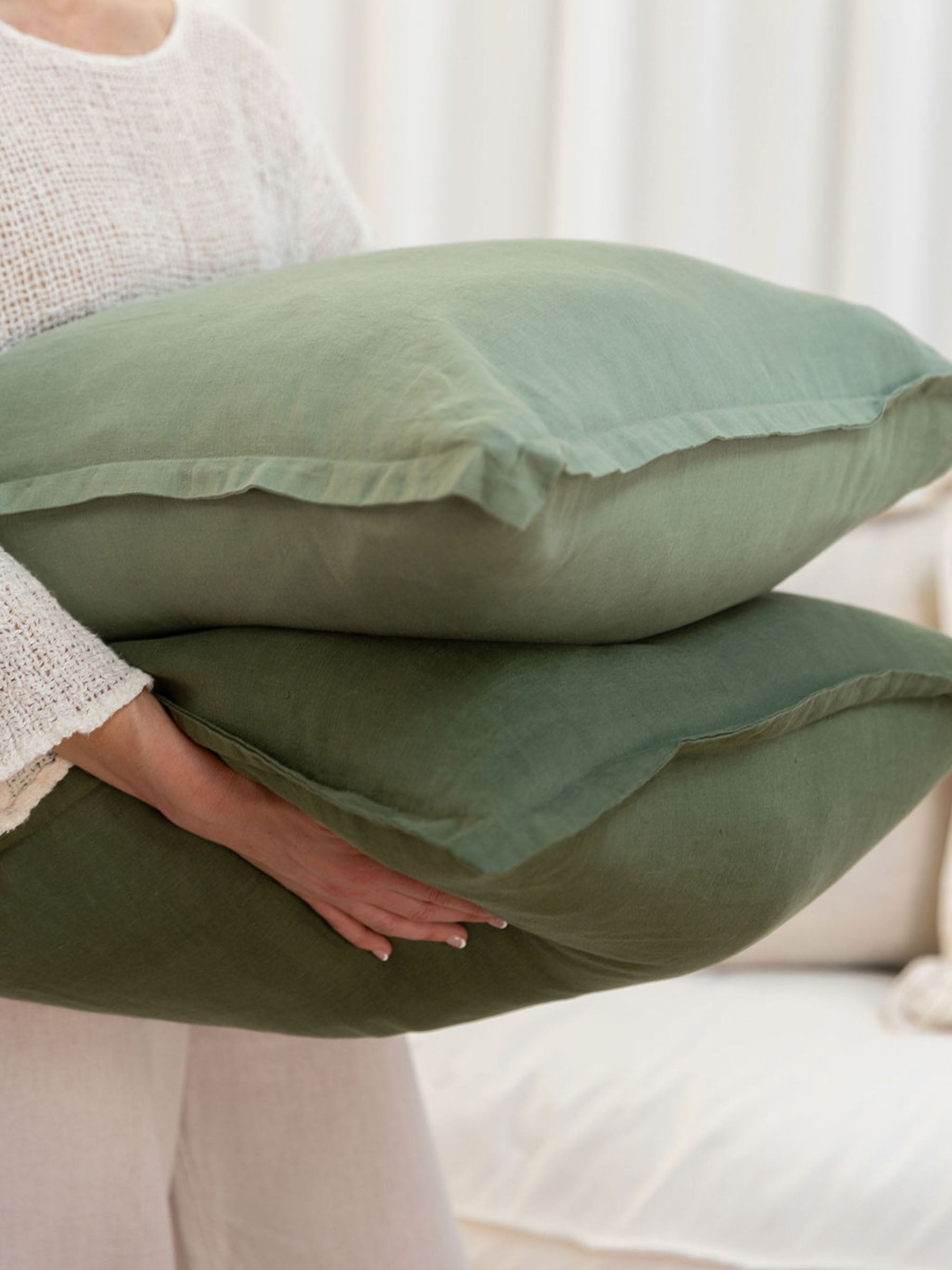 Reversi® Linen Flange Cushion Fern / Basil