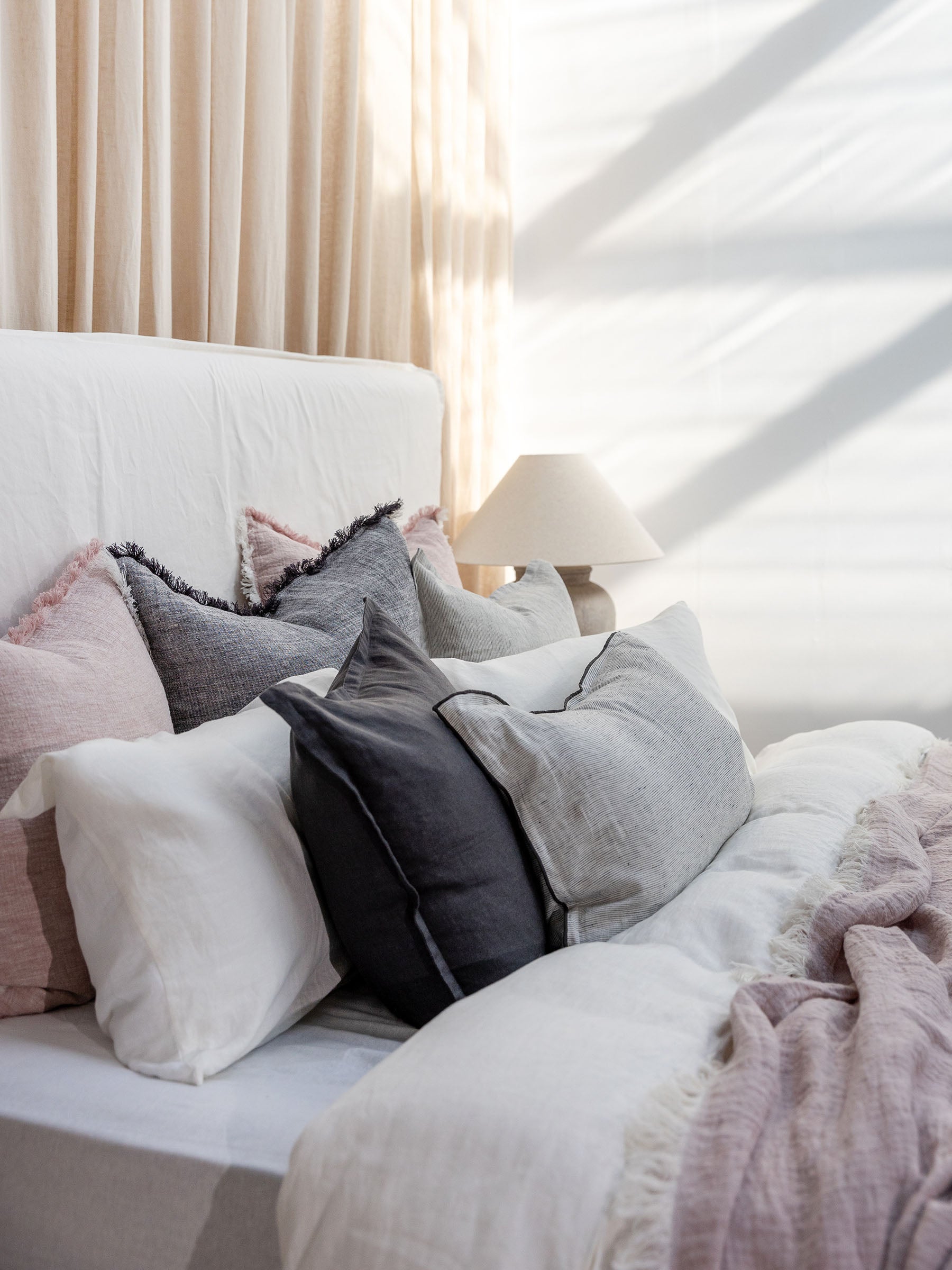 Oliver Heavy Linen Cushion Lavender Pink