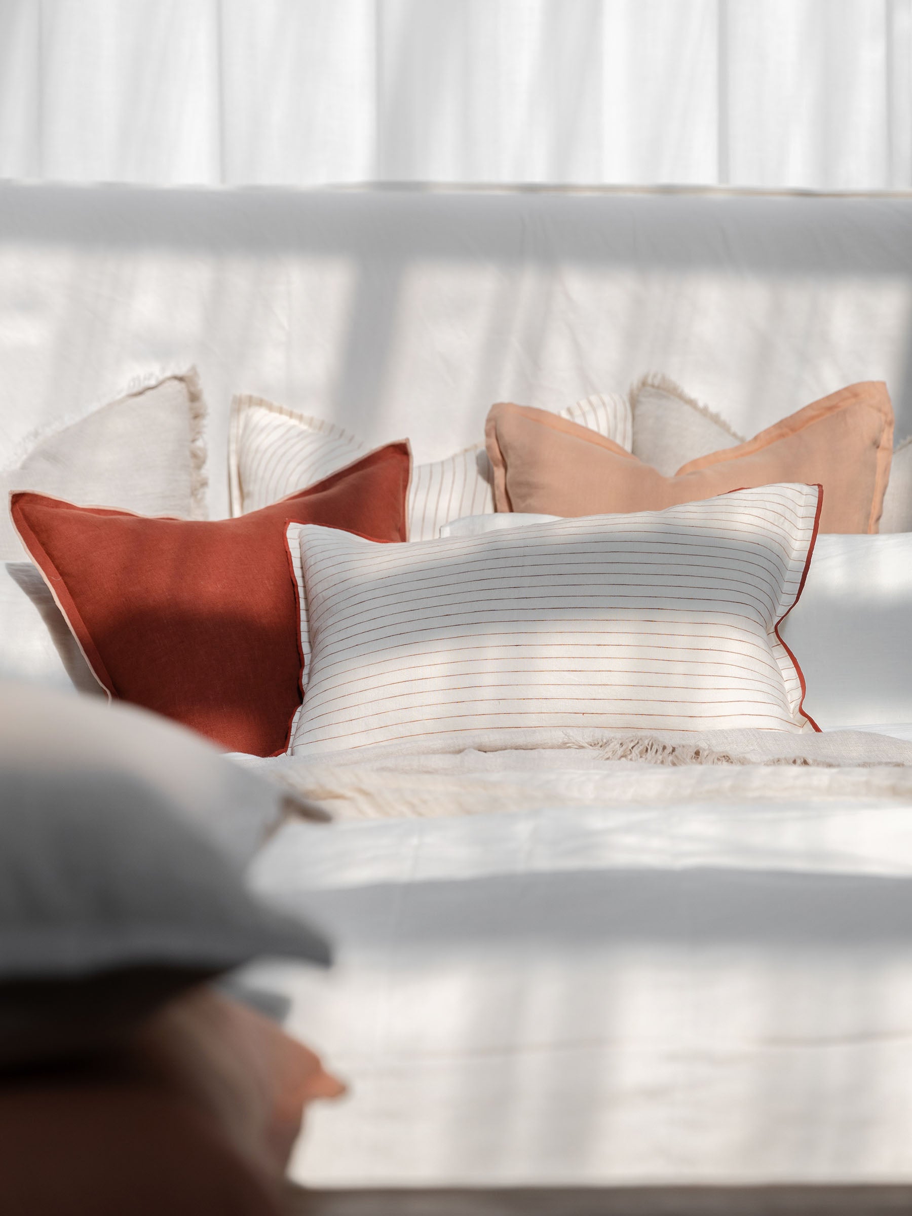 Reversi® Linen Flange Cushion Peach Sand / Clay