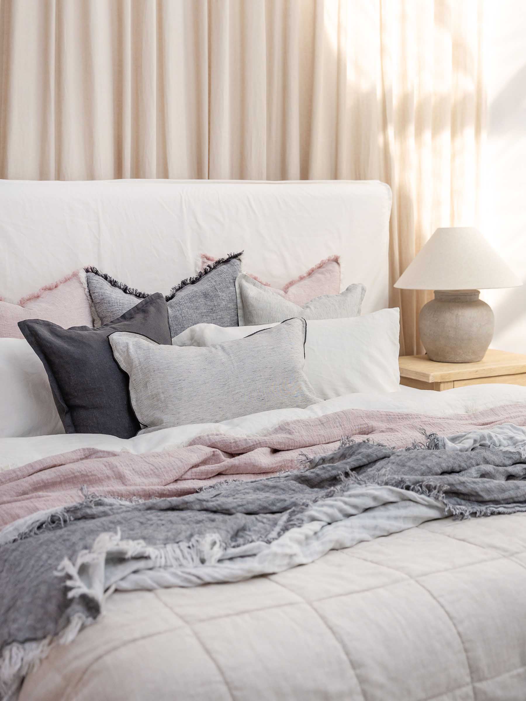 Oliver Fringed Heavy Linen Throw | Bed Cover Lavender Pink