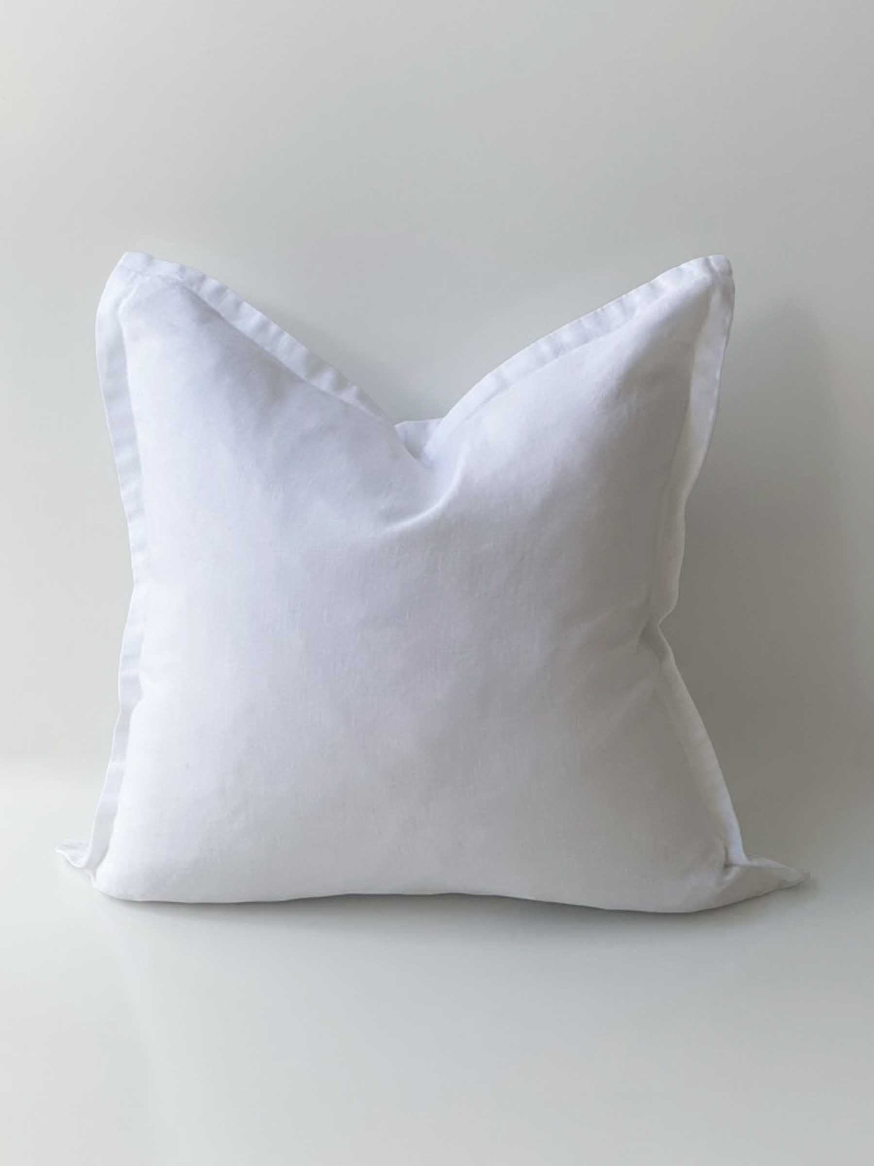 Peta Linen Cushion White