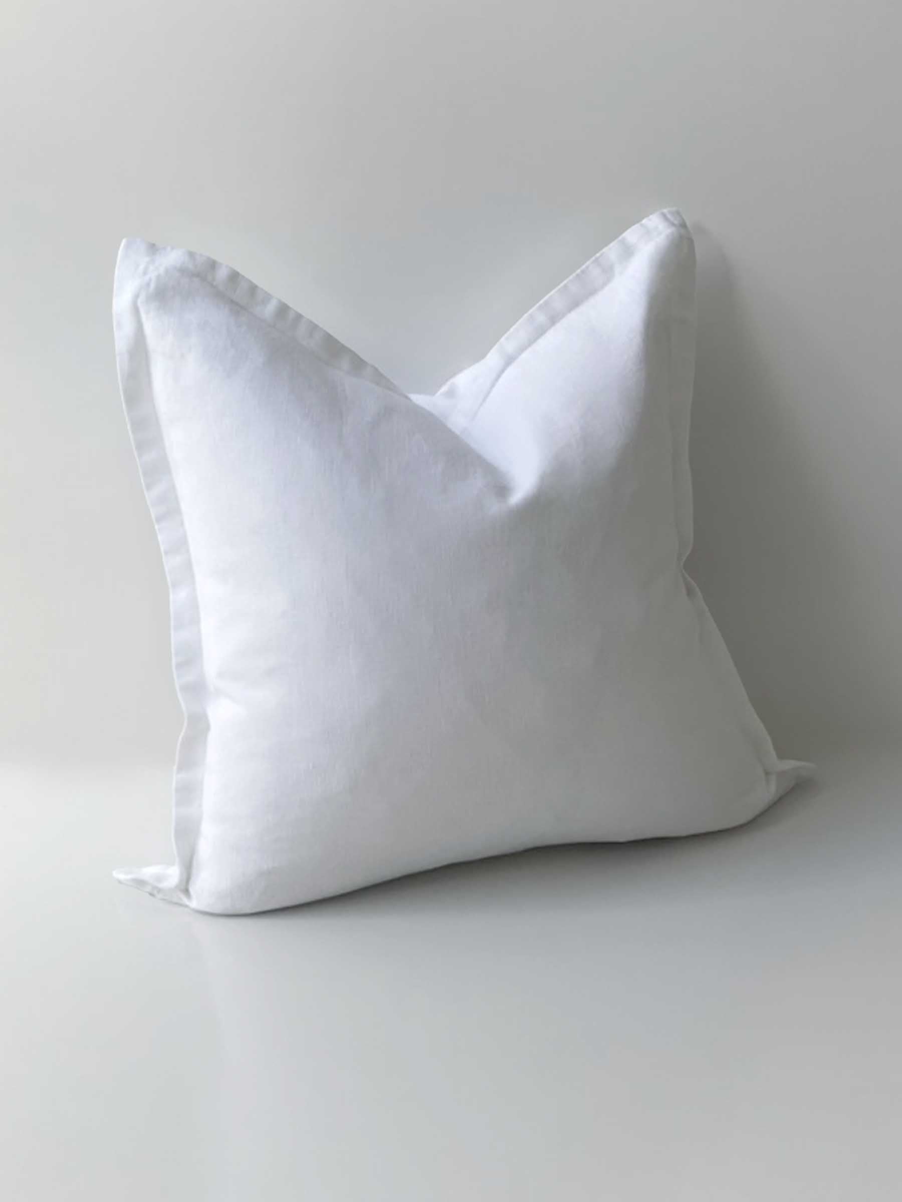 Peta Linen Cushion White